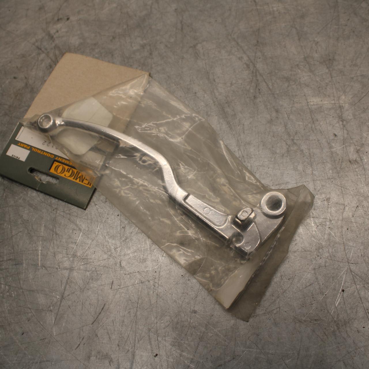 2007 Yamaha YZF R1 FZS LEFT HANDLEBAR CLIPON CLUTCH LEVER BB483