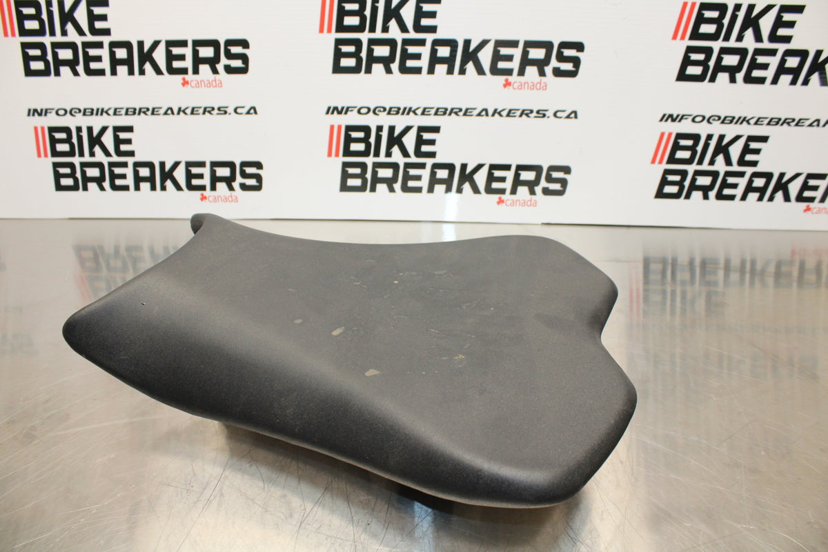 13-17 KAWASAKI NINJA ZX6R ZX636 ABS FRONT DRIVERS SEAT PAD SADDLE PILLION BB143