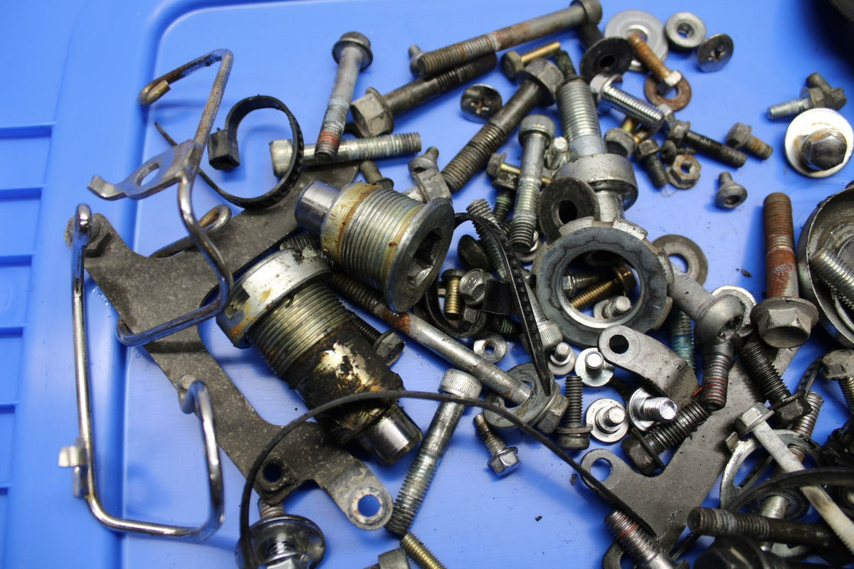03-08 HONDA VTX1300C REAR BACK SWINGARM BOLT LEFTOVER HARDWARE BB287