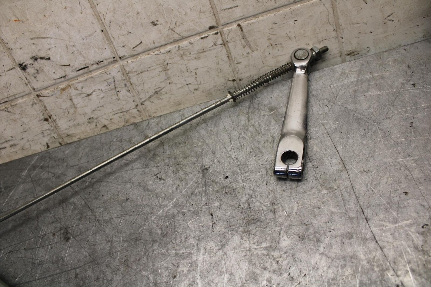 2007 Suzuki Boulevard M50B REAR BACK BRAKE TORQUE ROD SHAFT BAR BB537