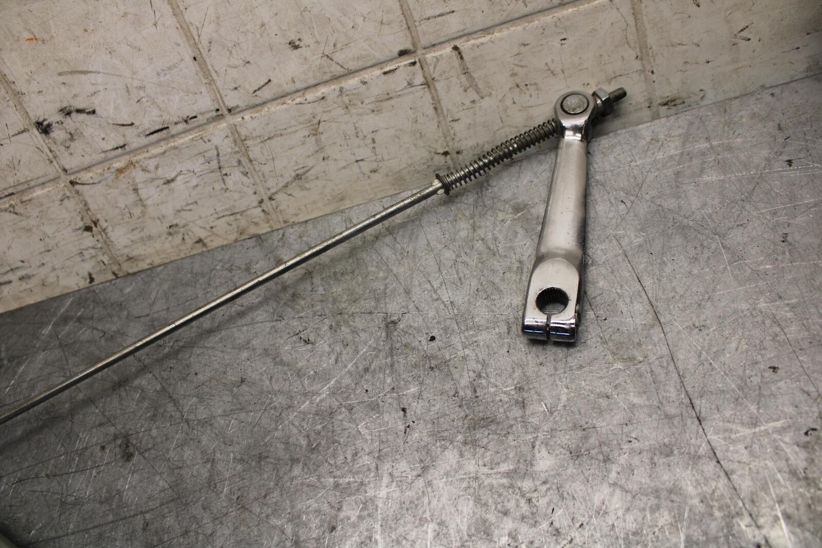 2007 Suzuki Boulevard M50B REAR BACK BRAKE TORQUE ROD SHAFT BAR BB537