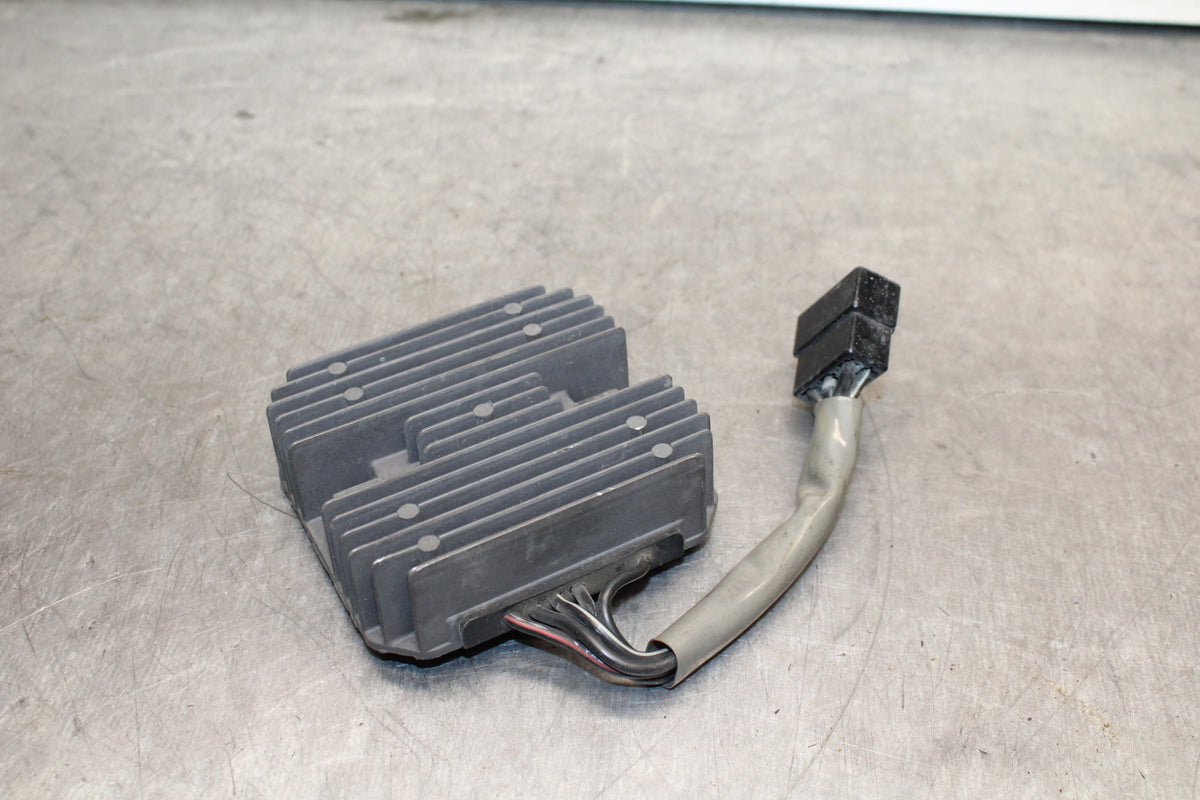97-99 SUZUKI GSXR600 SRAD RECTIFIER VOLTAGE REGULATOR BB123