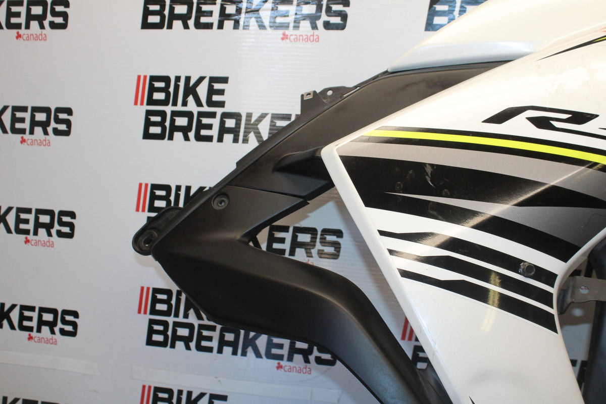 15-17 YAMAHA YZF R3 RIGHT LOWER MID UPPER SIDE FAIRING COWL  BB003