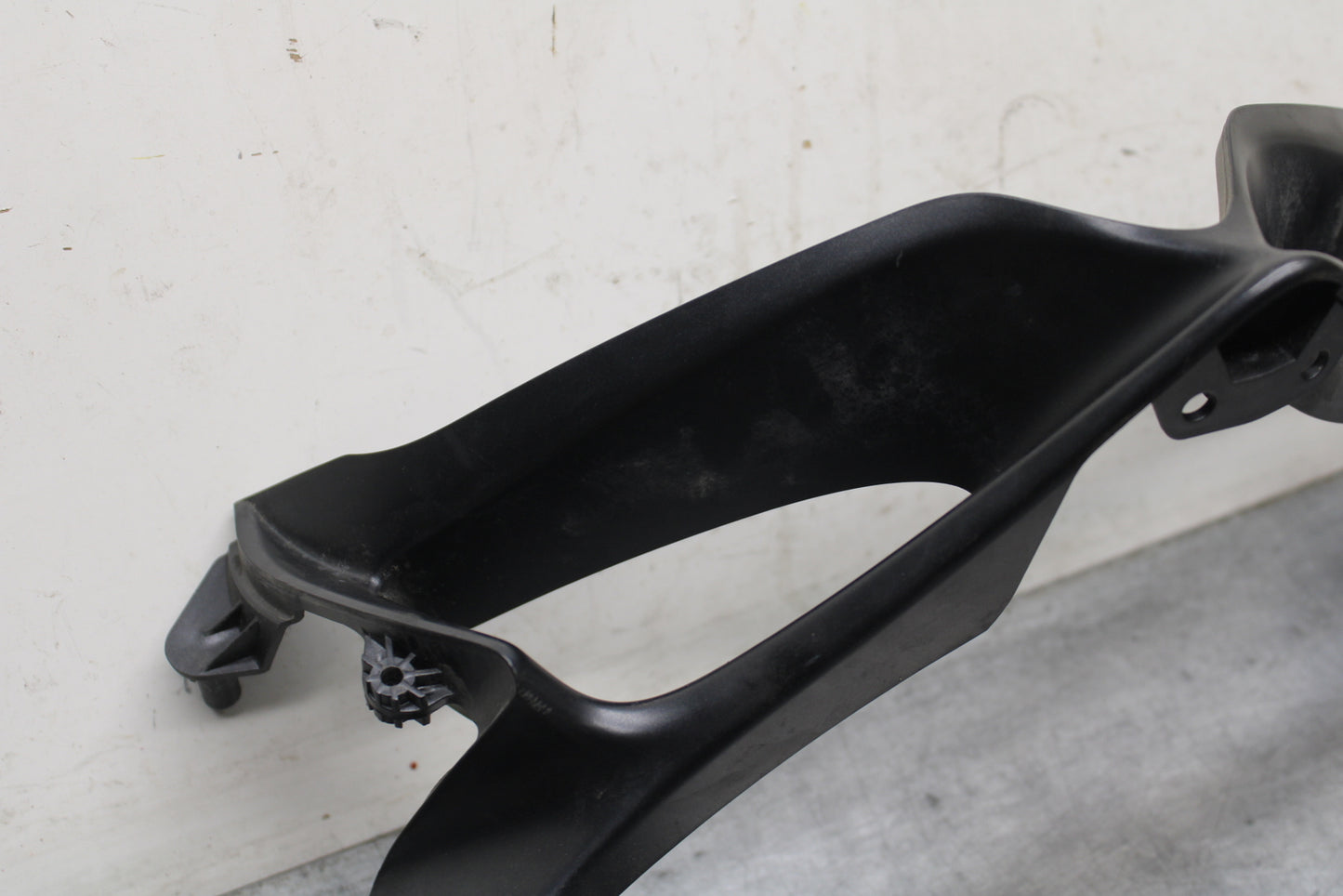09 SUZUKI GSXR600 FRONT CENTER COWL FAIRING BB759