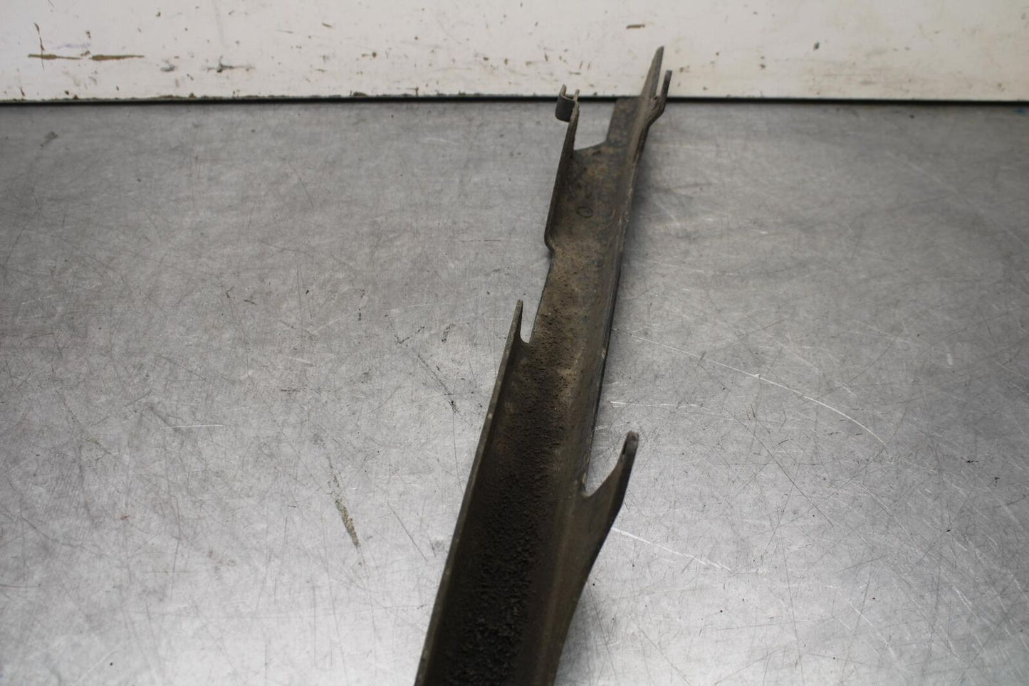 2008 Honda CBF1000 REAR BACK DRIVE CHAIN GUARD COVER SHIELD BB641