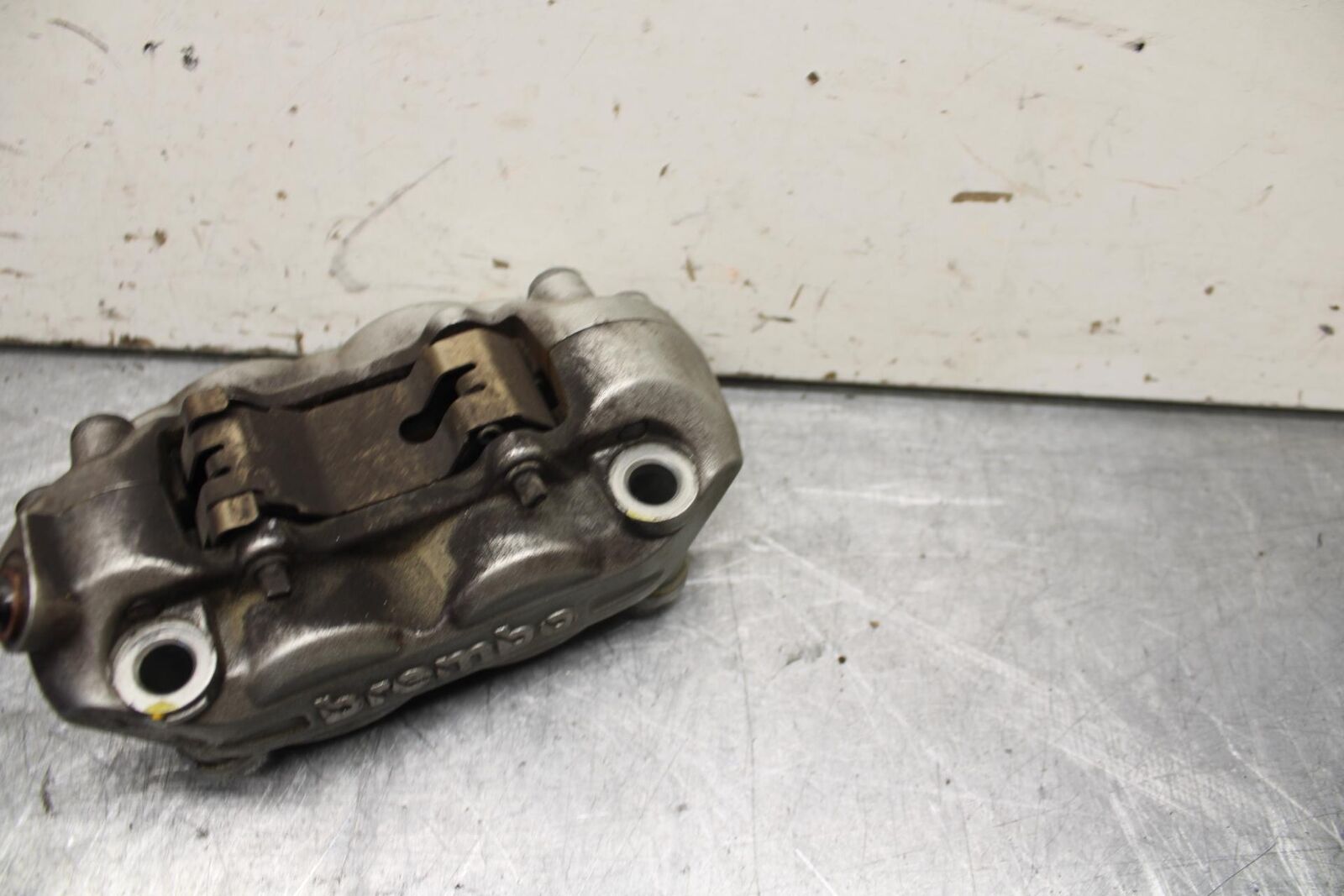 16-18 KTM 690 DUKE  FRONT BRAKE CALIPER BB631