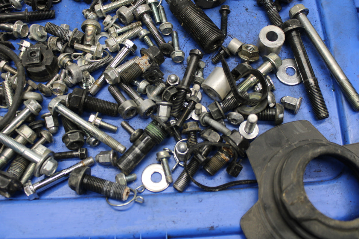 14 HONDA CTX1300A MOUNTING BOLTS HARDWARE MOTOR SCREWS BB732