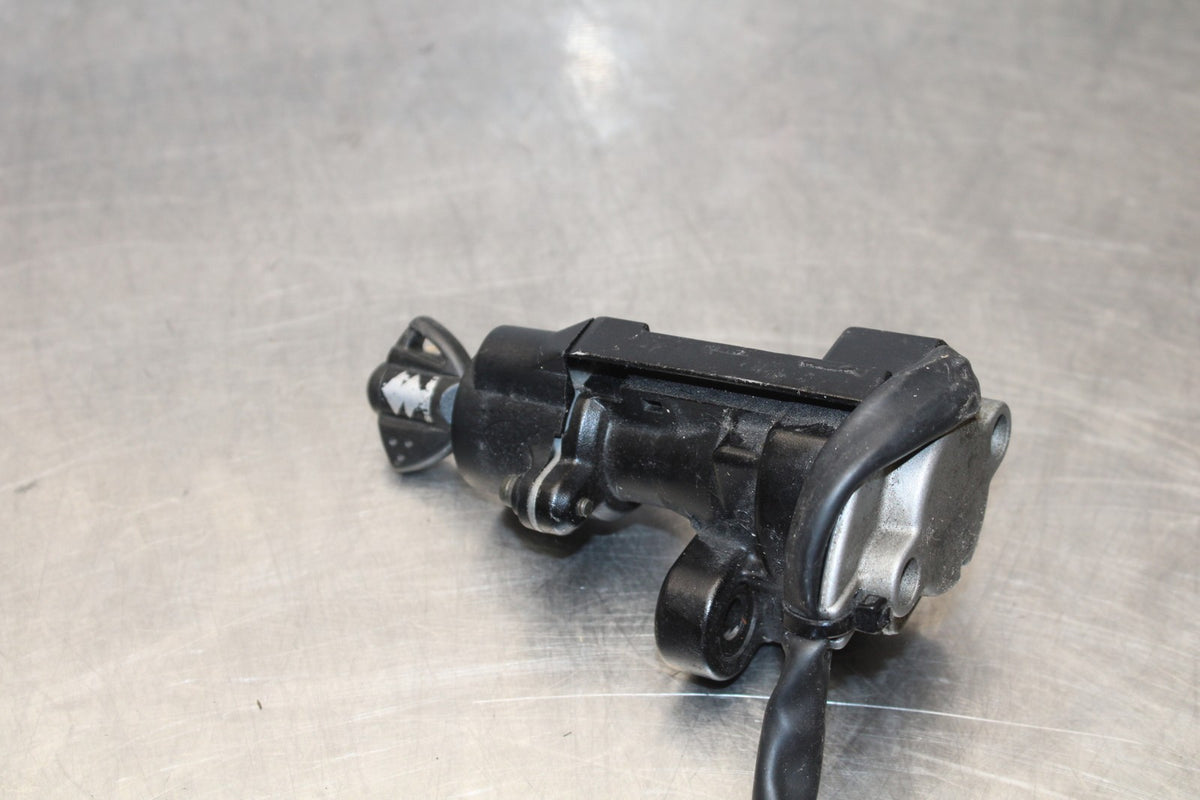 08-10 SUZUKI GSXR 600 IGNITION LOCK W KEY BB92