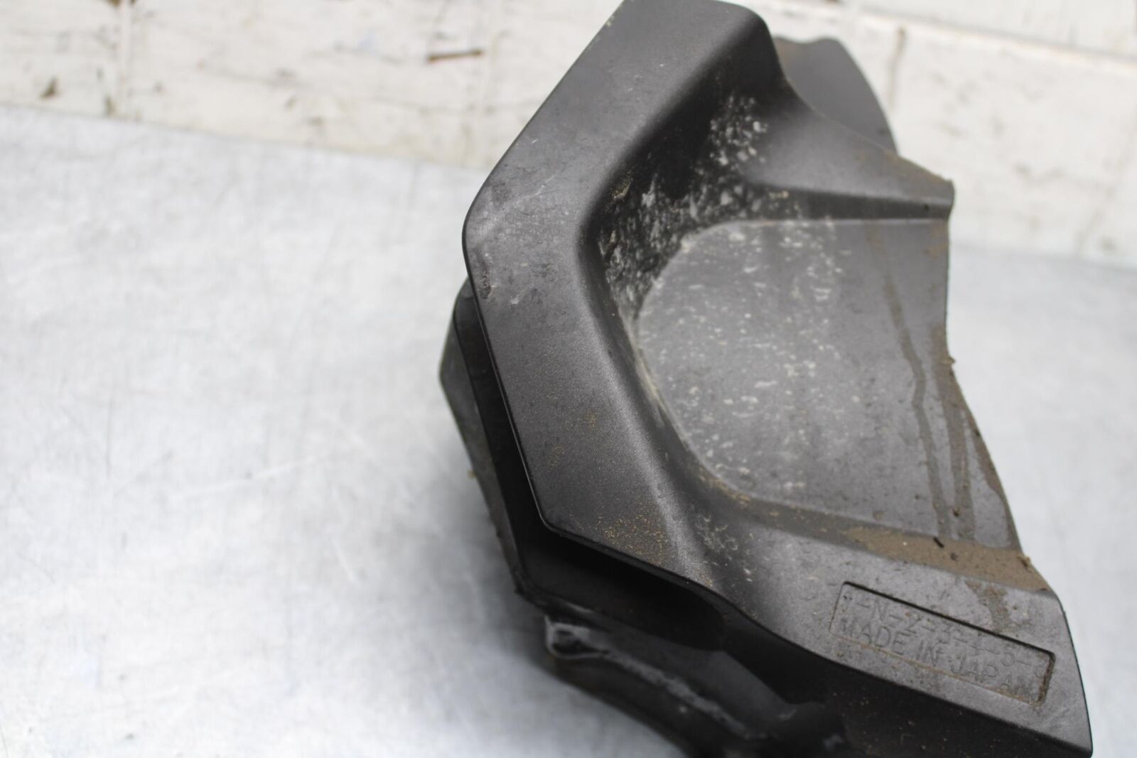2012 Yamaha FZ8 ENGINE SPROCKET COVER BB550