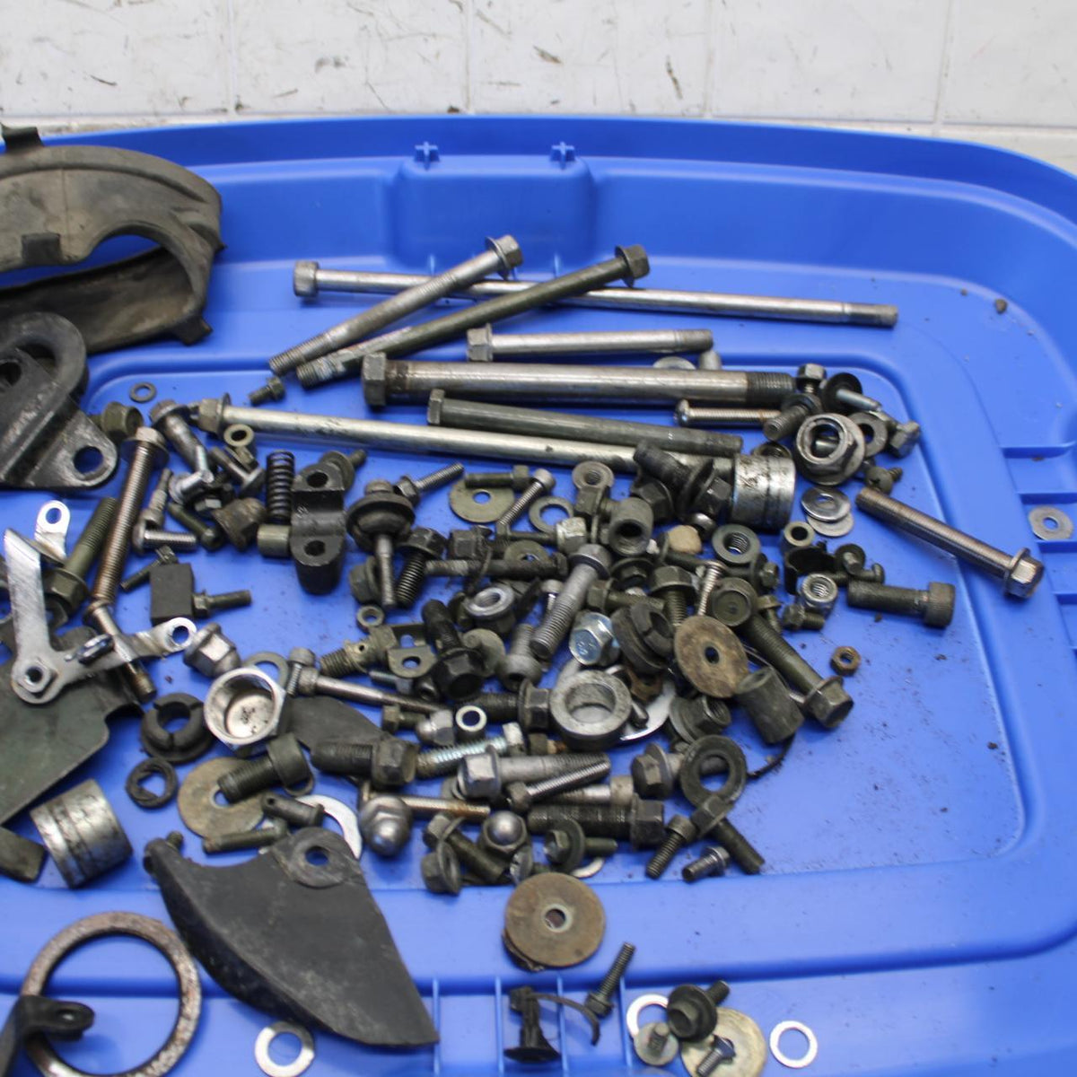 07-08 YAMAHA V STAR 1100 ENGINE MOUNTING BOLTS HARDWARE MOTOR SCREWS BB71