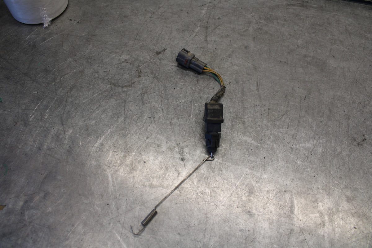 05-06 YAMAHA ROYAL STAR REAR BACK BRAKE SENSOR BB697