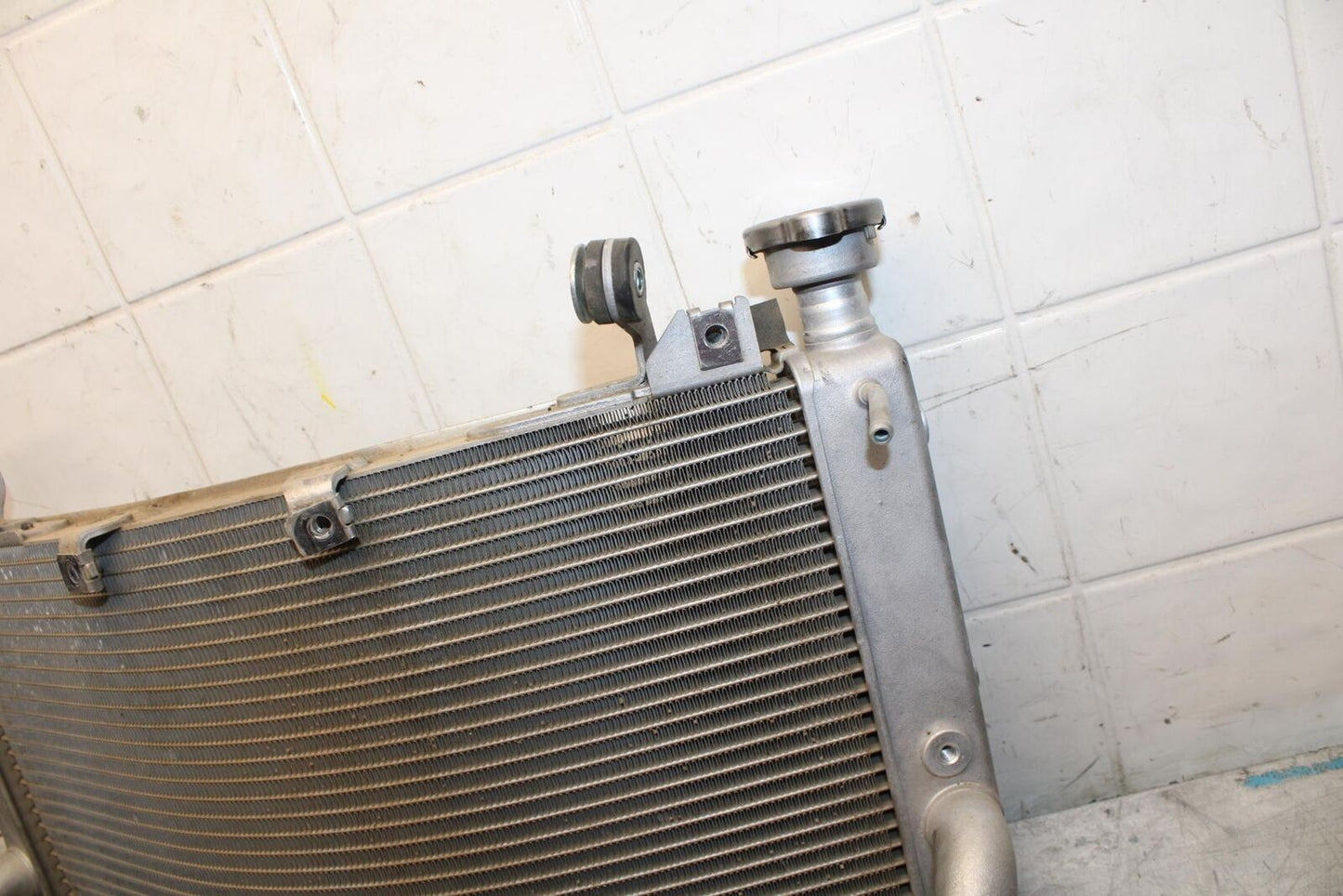 18 YAMAHA YZF R1  ENGINE RADIATOR MOTOR COOLER COOLING RADIATER BB473