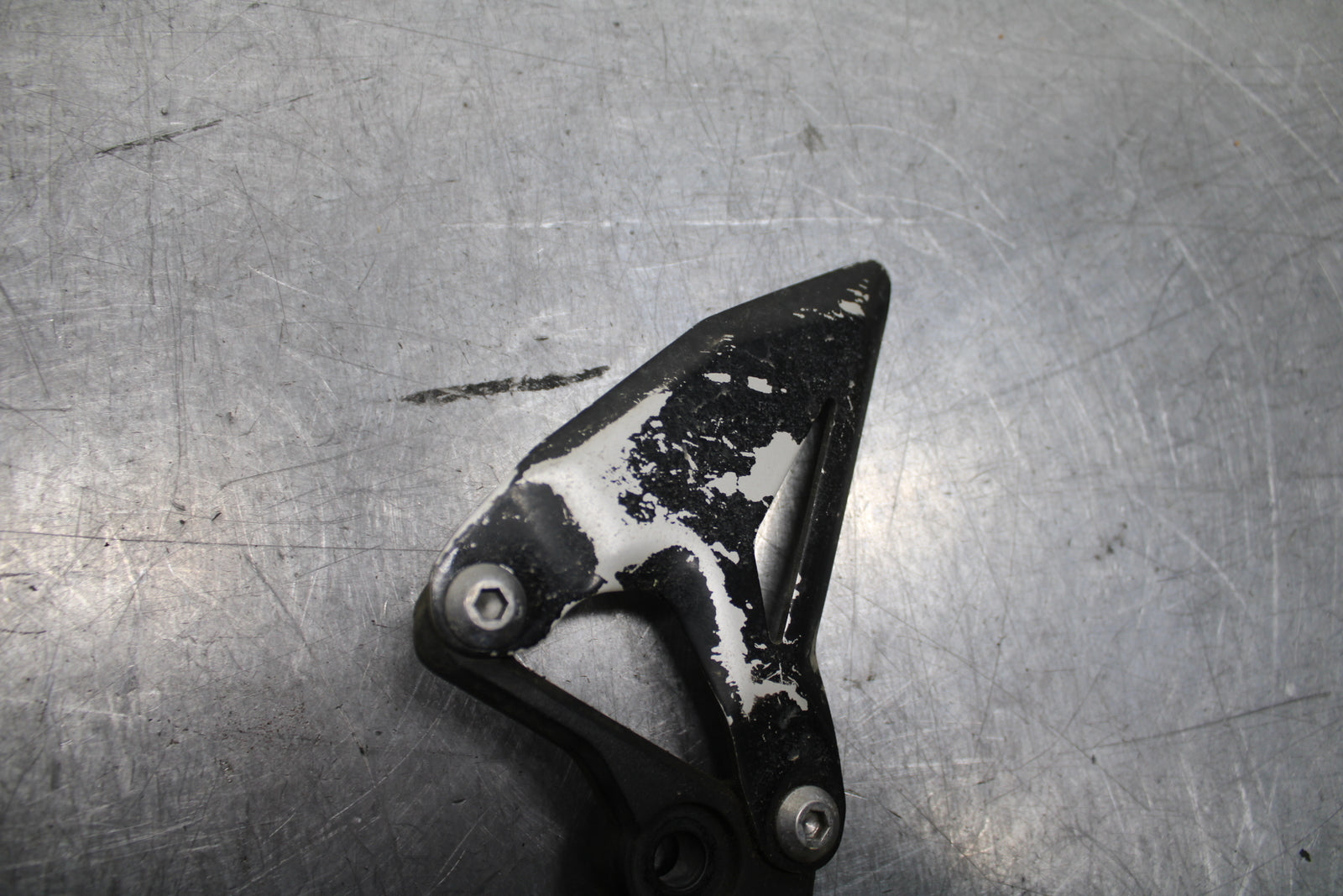 24 KAWASAKI NINJA 500 ABS LEFT REARSET REAR SET DRIVER FOOT PEG REST STOP BB744