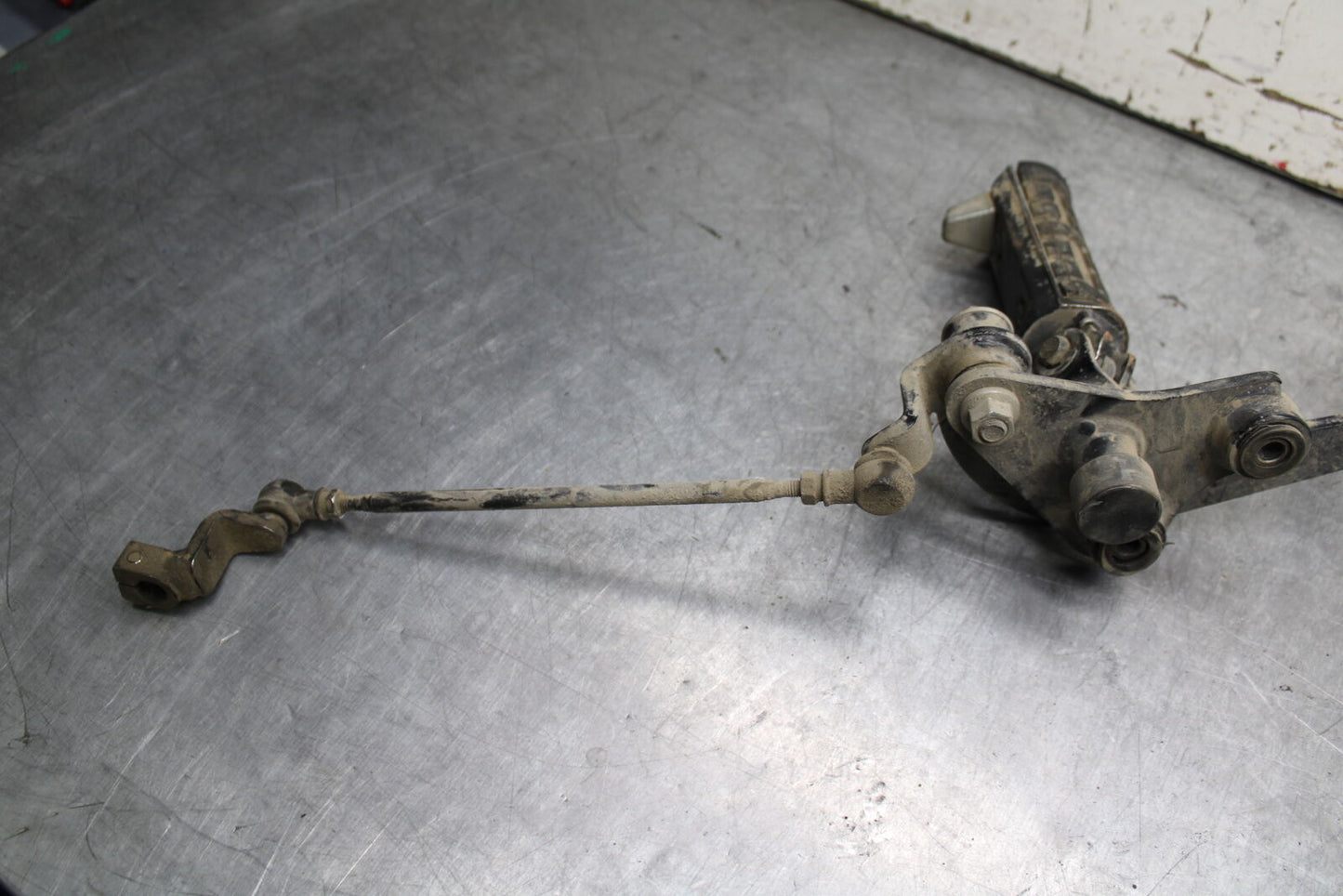 16-17 KAWASAKI VULCAN S 650 EN650 ABS LEFT FRONT FOOT REST PEG STEP BB731