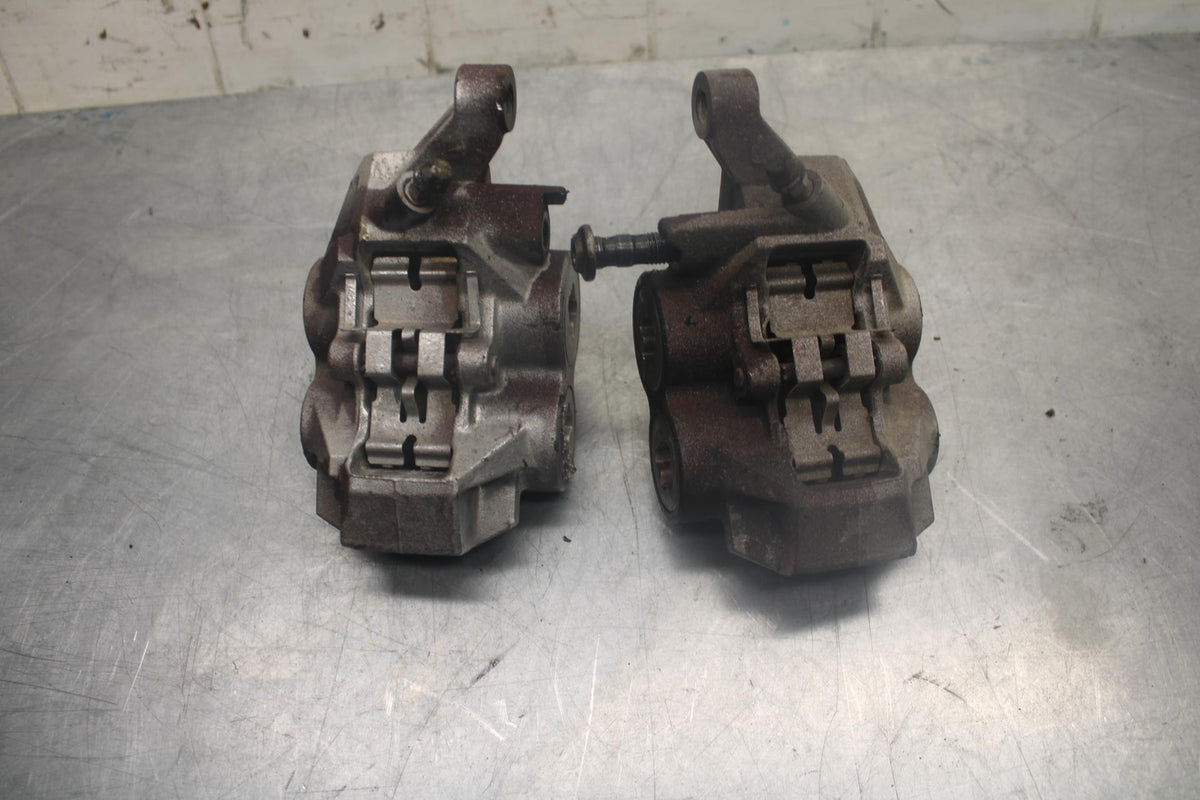 18-20 YAMAHA MT-07  RIGHT LEFT FRONT BRAKE CALIPER SET PAIR CALIPERS BB457