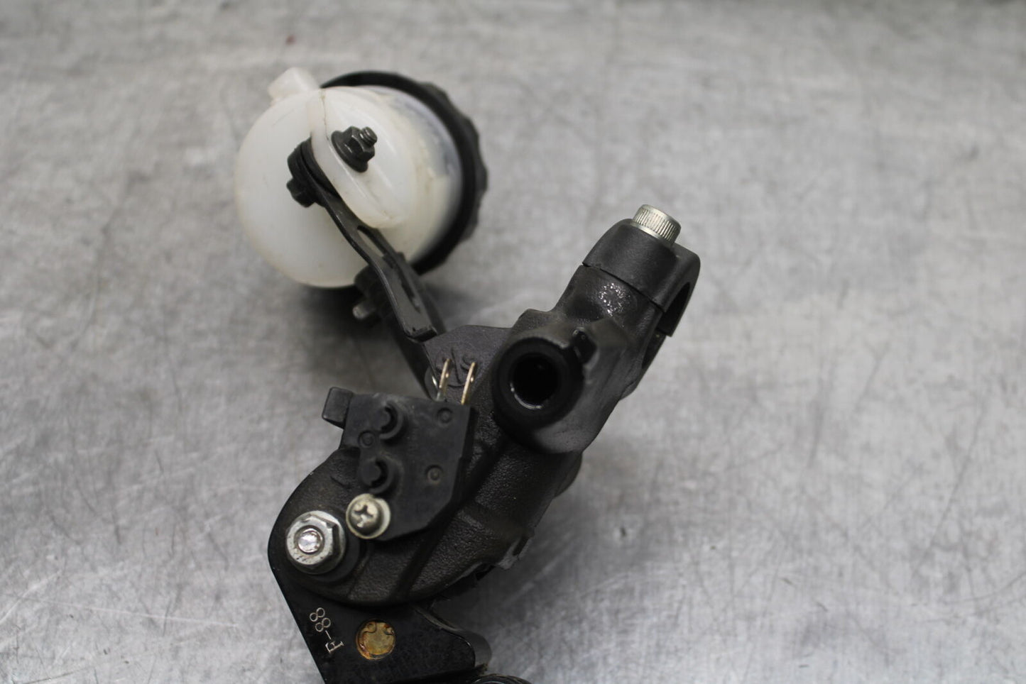 13-17 KAWASAKI NINJA ZX6R ZX636E FRONT BRAKE MASTER CYLINDER w/ LEVER BB735