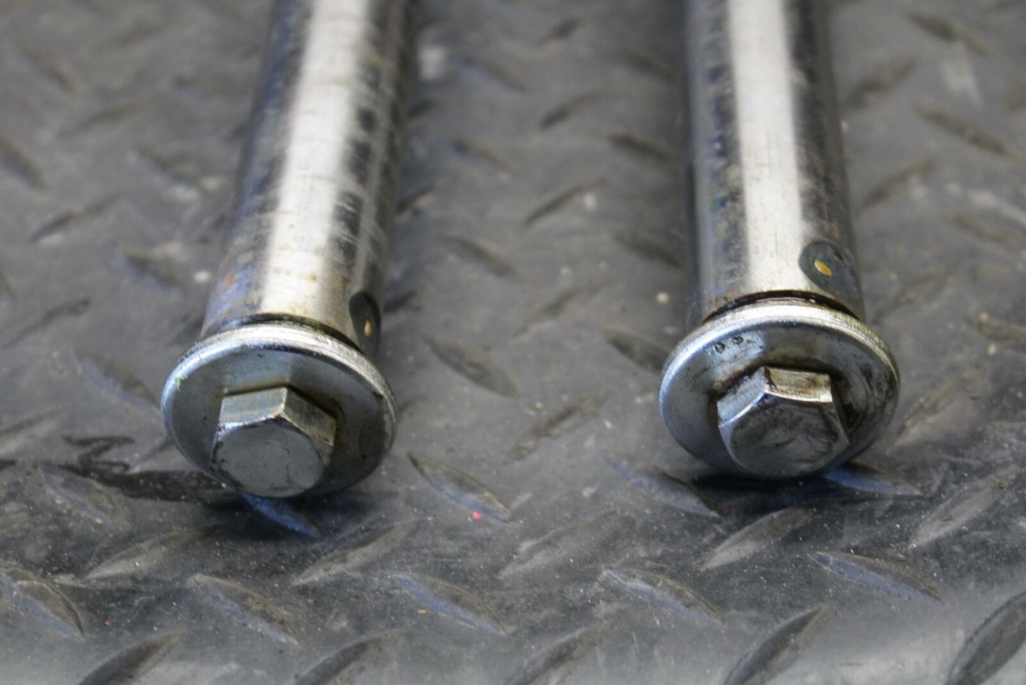 71 YAMAHA L5 RIGHT LEFT FRONT SUSPENSION FORKS SHOCKS BB230
