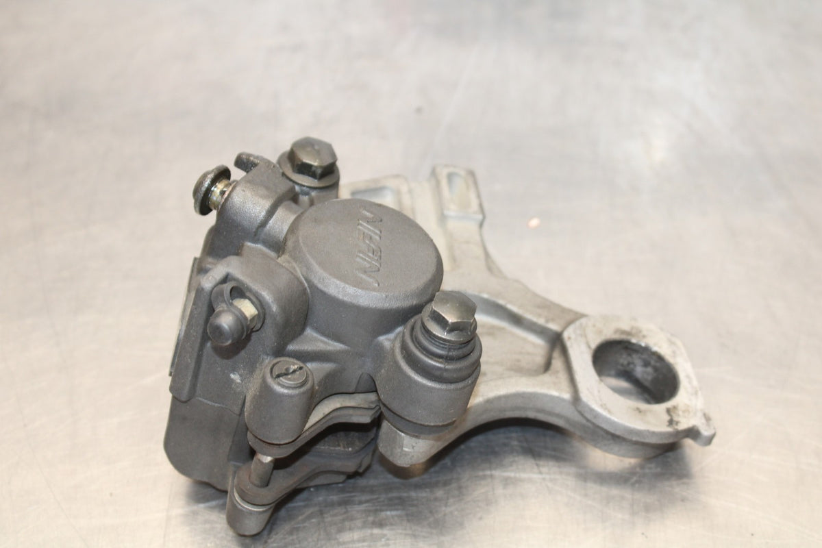 03-04 YAMAHA YZF R6S REAR BACK BRAKE CALIPER W MOUNT BRACKET BB890