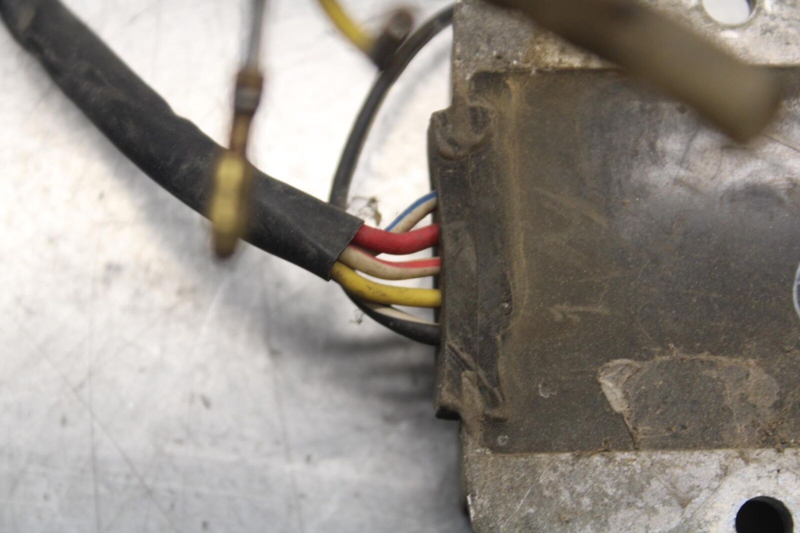 80-83 SUZUKI GS750E RECTIFIER VOLTAGE REGULATOR BB82