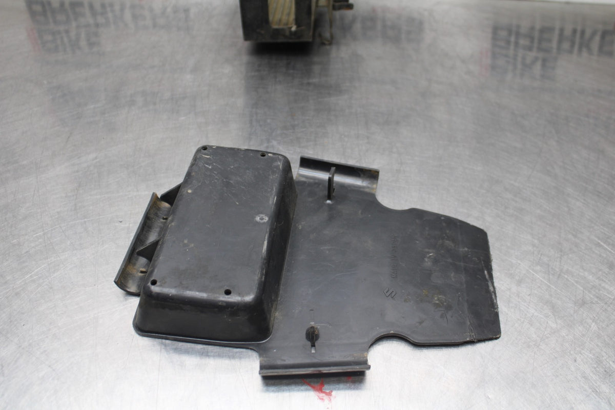 77 SUZUKI GS750 BATTERY BOX TRAY COVER BB779