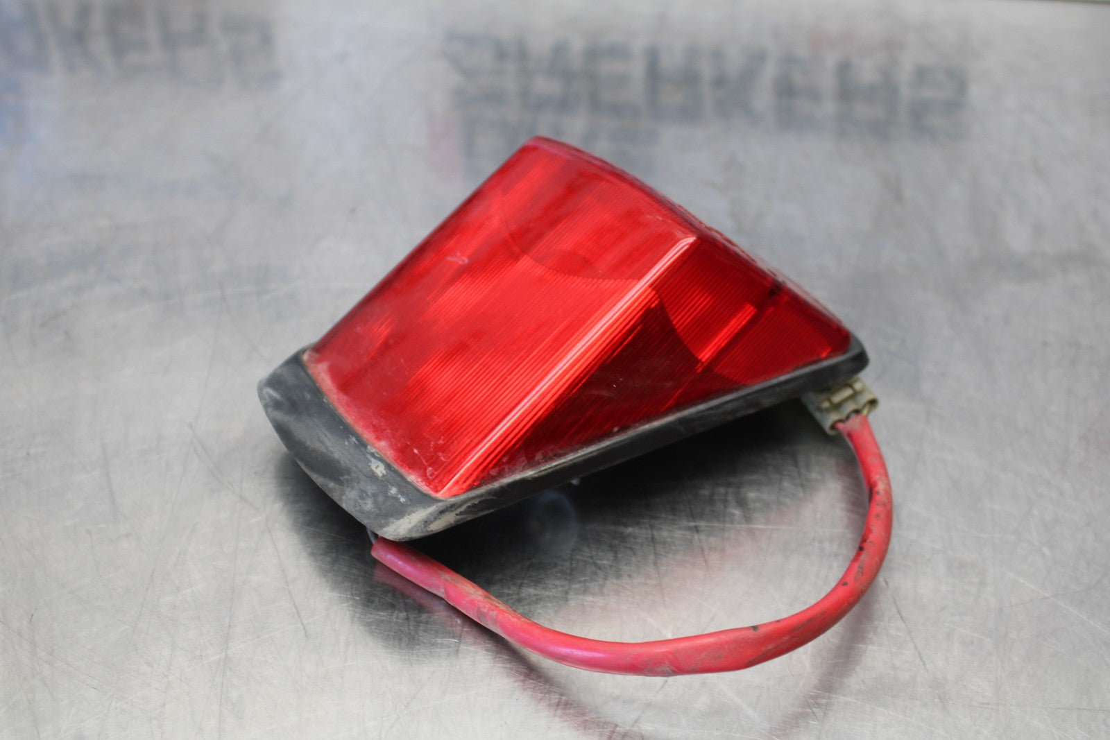 08-18 KAWASAKI KLR650 REAR TAIL TAILLIGHT BACK BRAKE LIGHT BB183