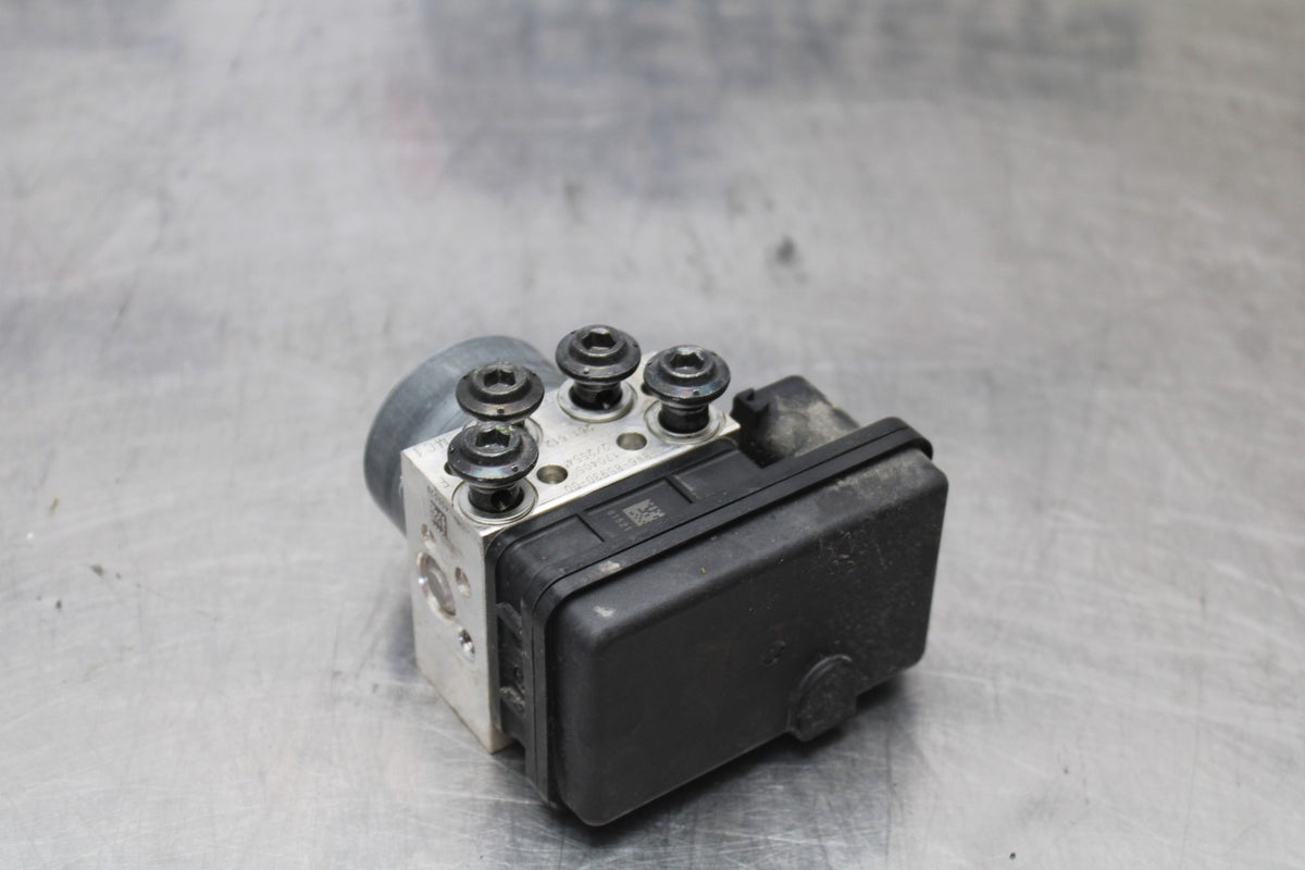 17 YAMAHA YZF R6 ABS PUMP UNIT MODULE BB922