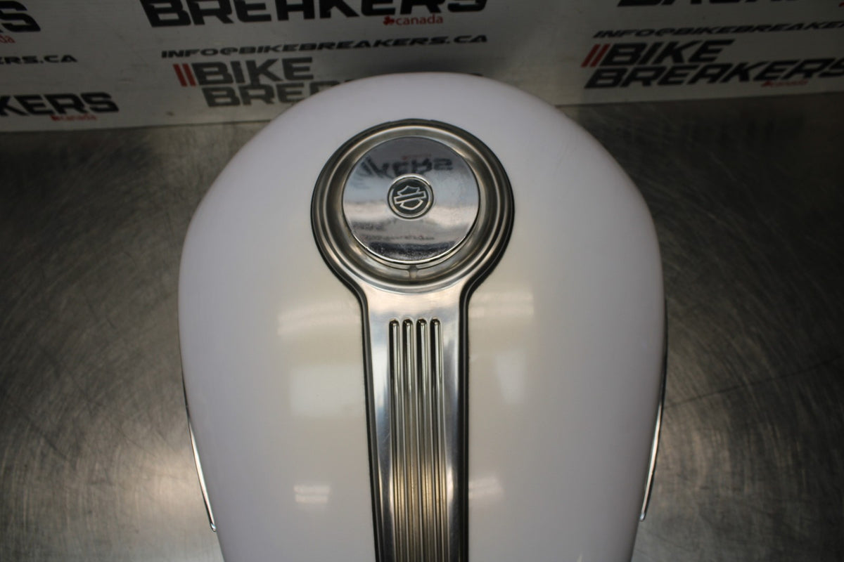 08 HARLEY-DAVIDSON SPORTSTER 1200 GAS TANK FUEL PETROL RESERVOIR BB794