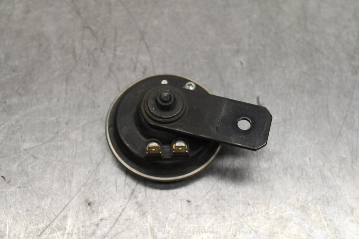 19-22 KAWASAKI Z400 HORN SIGNAL BB738