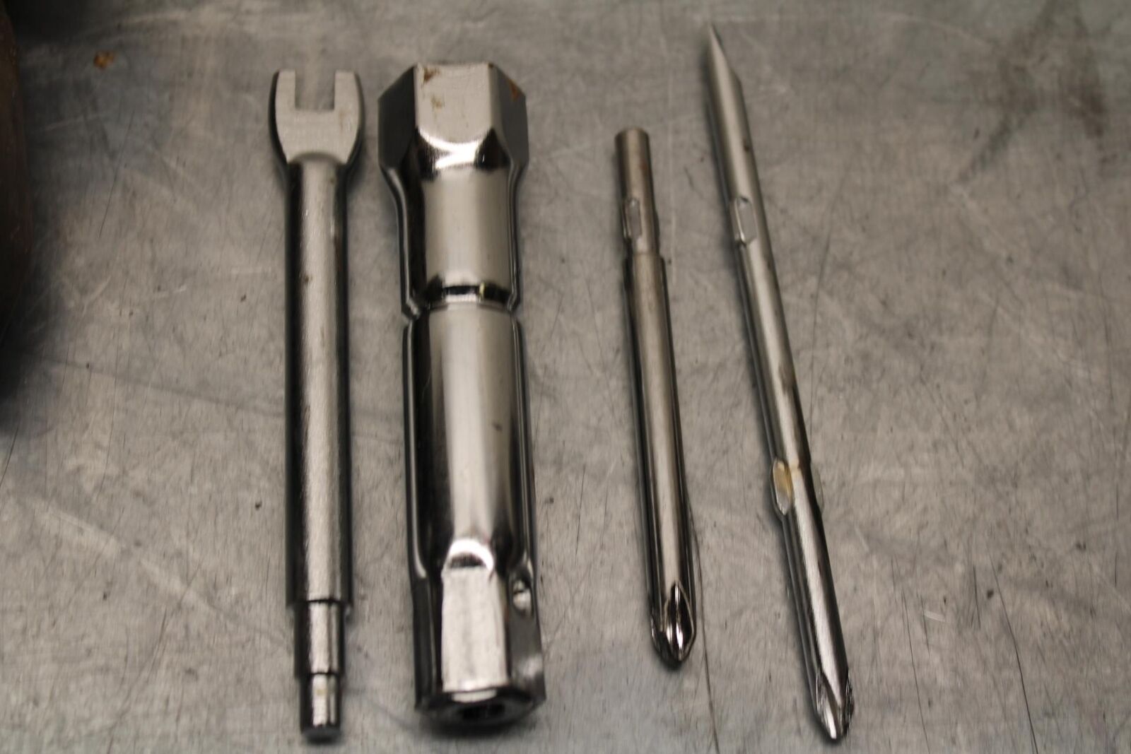 2005 Kawasaki Vulcan 1500 Classic STOCK TOOLS OEM TOOL BAG KIT SET BB576