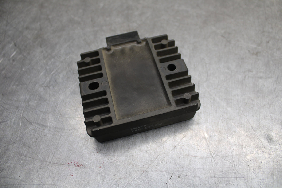 09-15 YAMAHA FZ6R RECTIFIER VOLTAGE REGULATOR 5SL-81960-00-00 BB719