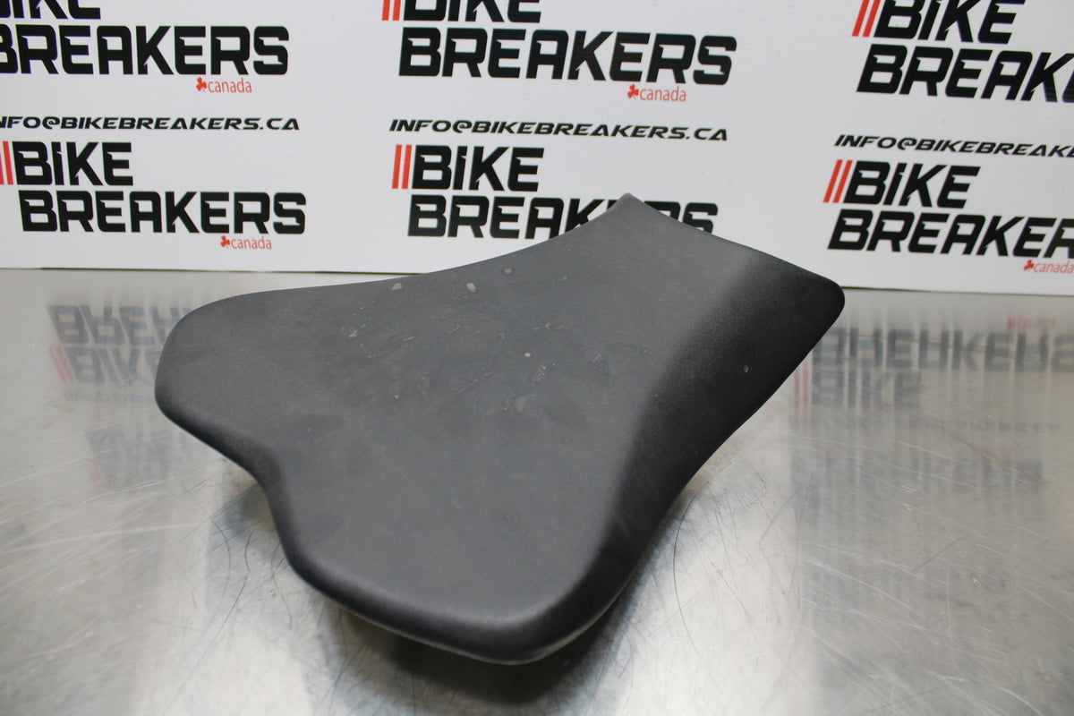 13-17 KAWASAKI NINJA ZX6R ZX636 ABS FRONT DRIVERS SEAT PAD SADDLE PILLION BB143