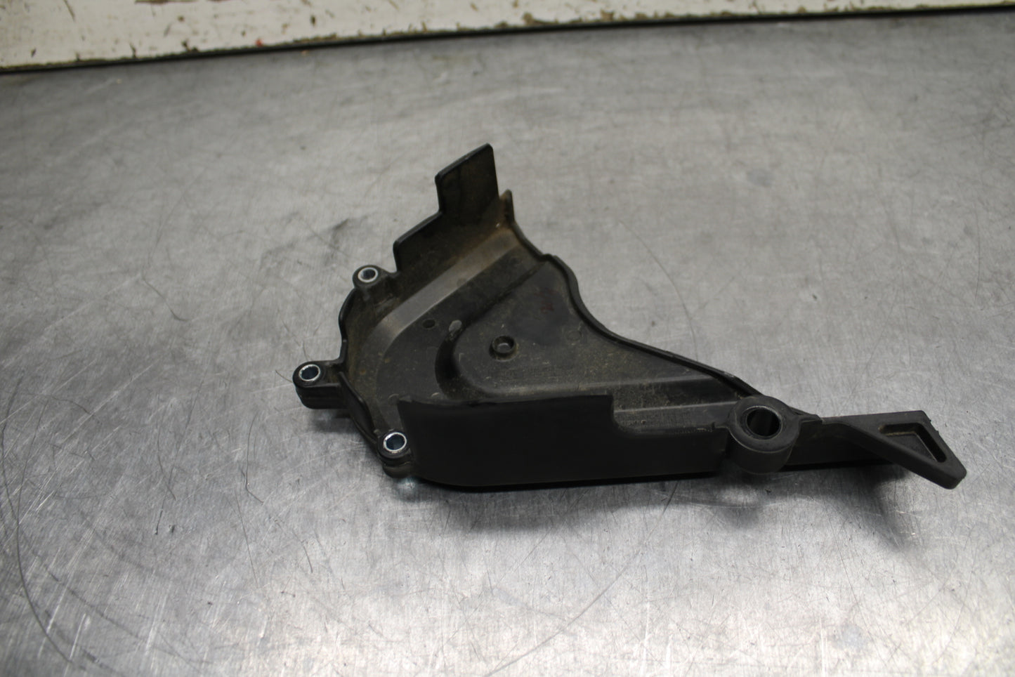17-24 KTM 390 DUKE ENGINE SPROCKET COVER BB734