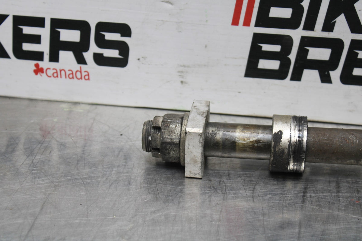 98 KAWASAKI NINJA ZX6 REAR AXLE BACK WHEEL RIM PIVOT BOLT AXEL BB870