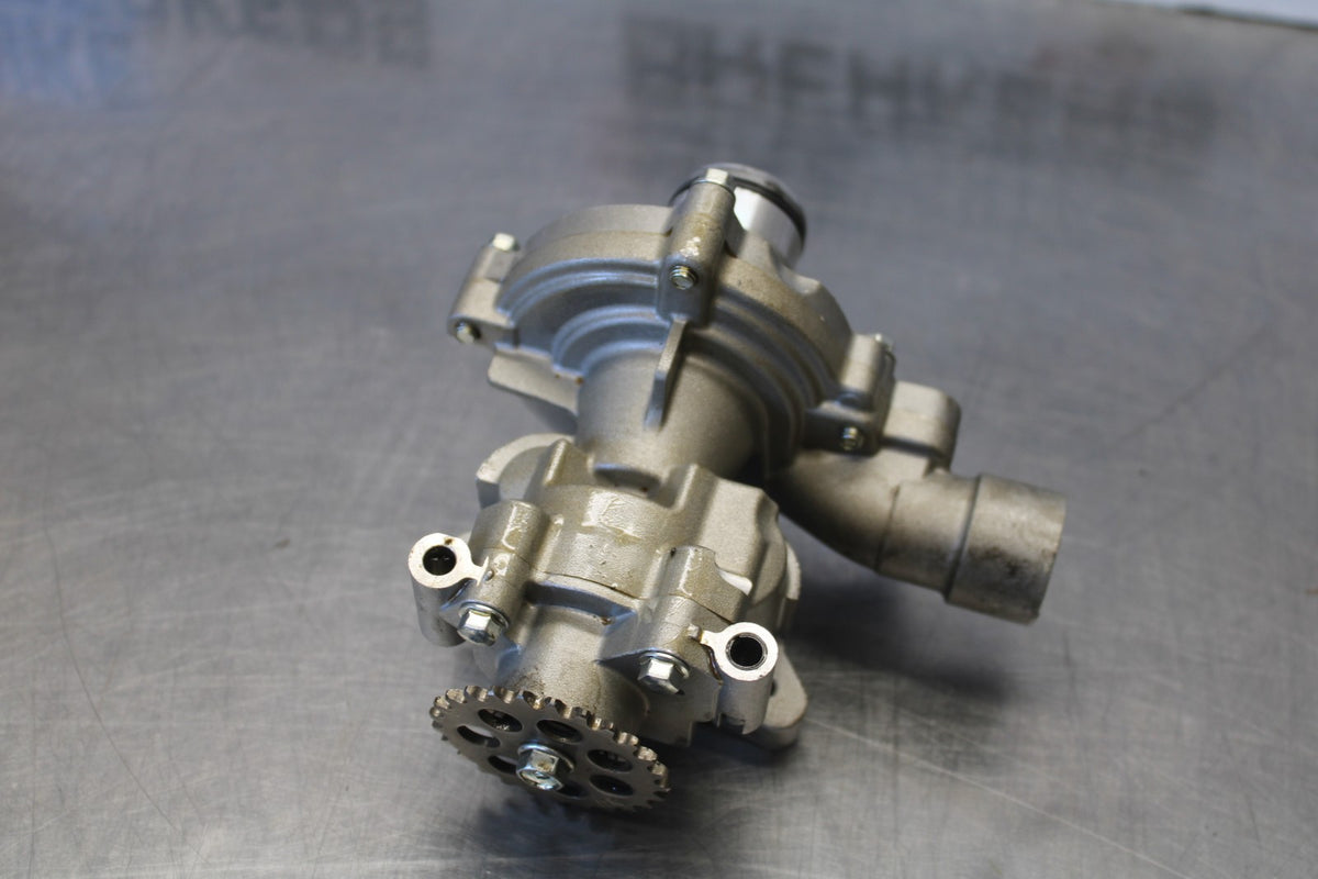 15 TRIUMPH TIGER 800 ENGINE MOTOR OIL PUMP BB873