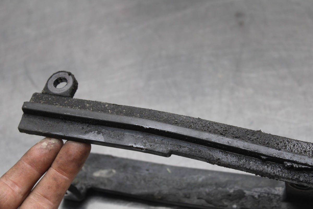 06-07 SUZUKI GSXR750 SWINGARM CHAIN BUFFER SLIDER GUIDE BB811