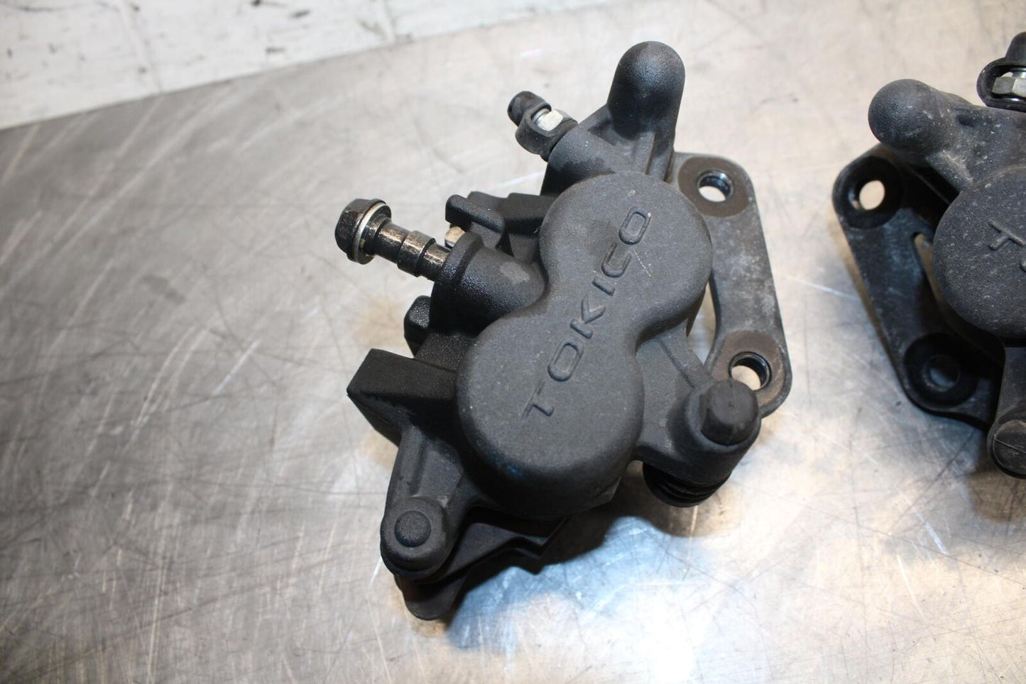 11 KAWASAKI NINJA 650 ER EX 650  FRONT BRAKE CALIPER SET PAIR CALIPERS BB503