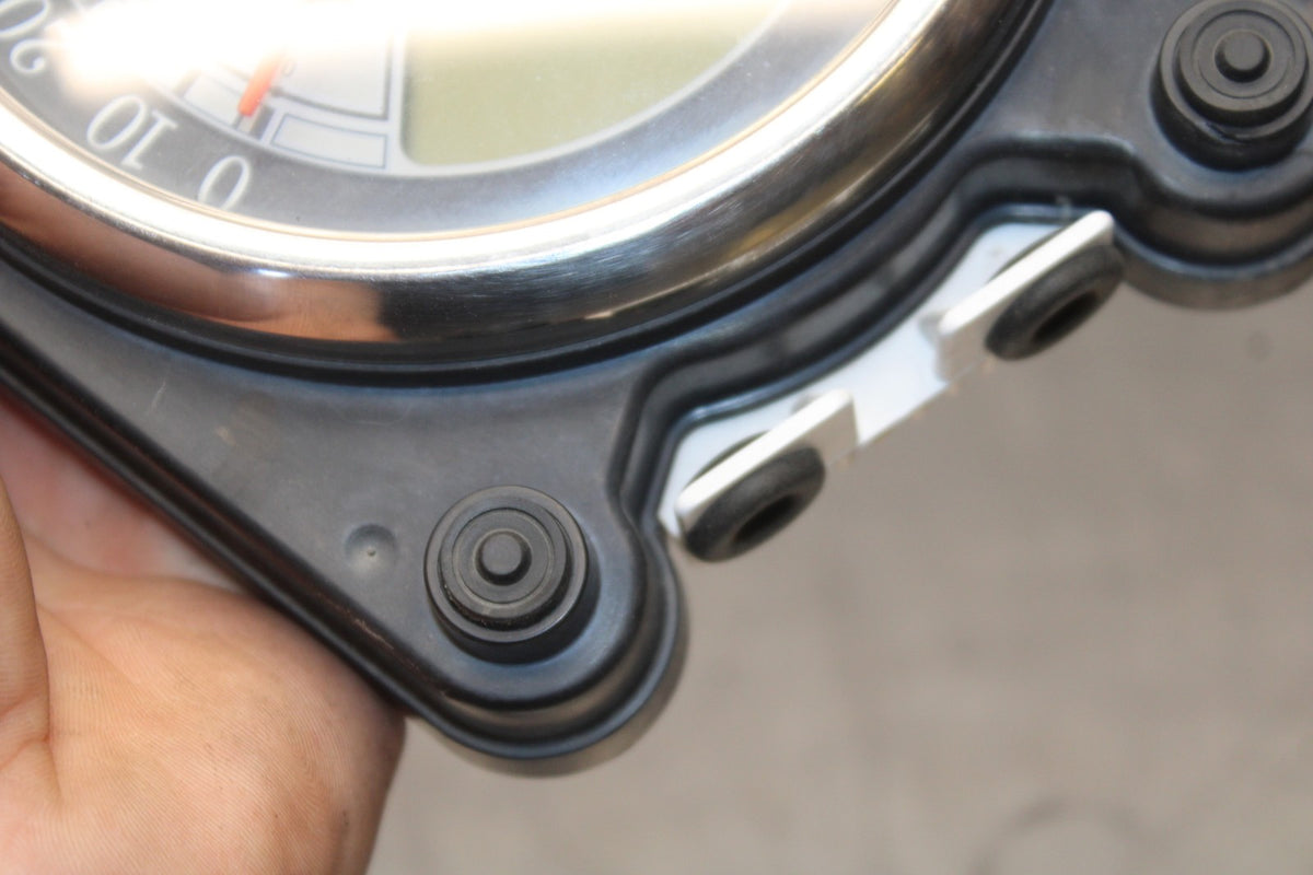 08 KAWASAKI VULCAN 1600 VN1600D NOMAD GAUGES METER SPEEDO TACH BB904