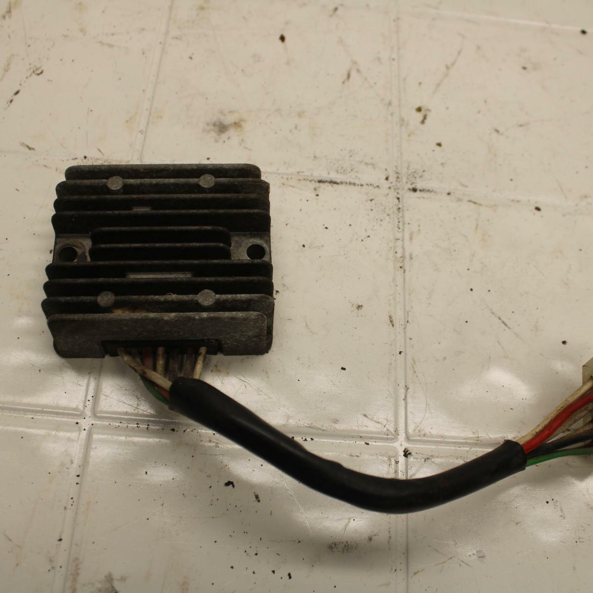 80-83 YAMAHA MAXIM 650 XJ650 RECTIFIER VOLTAGE REGULATOR BB403