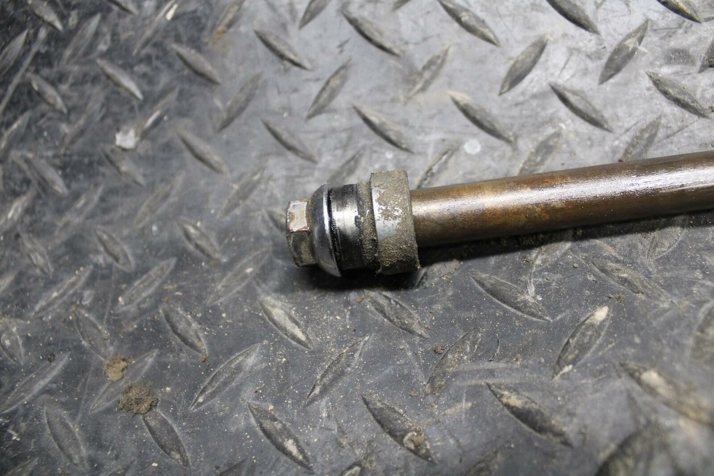84-85 YAMAHA VIRAGO 1000 FRONT WHEEL RIM AXLE PIVOT BOLT BB173
