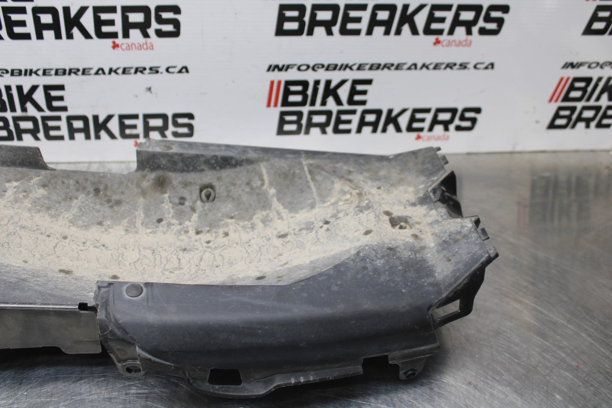 13-15 HONDA CBR500R REAR BACK TAIL UNDERTAIL BATTERY TRAY PLASTIC BB834