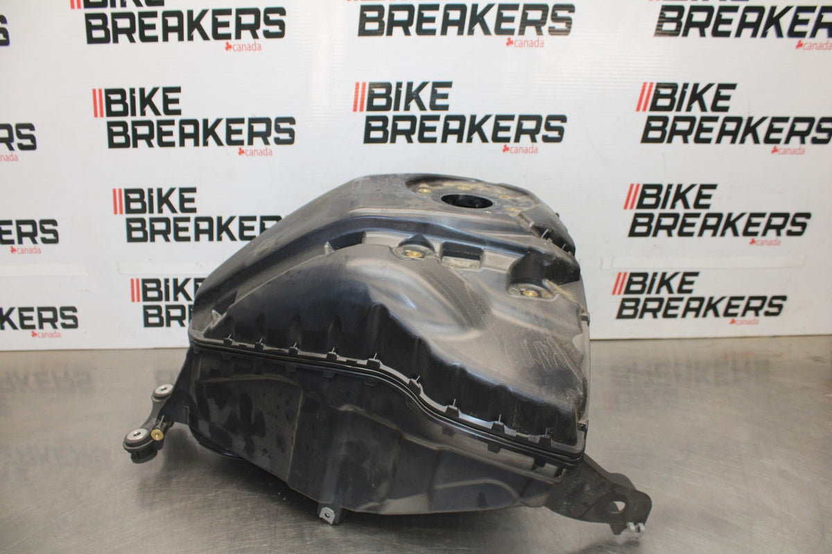 20-23 BMW F900R GAS TANK FUEL CELL PETROL RESERVOIR BB923
