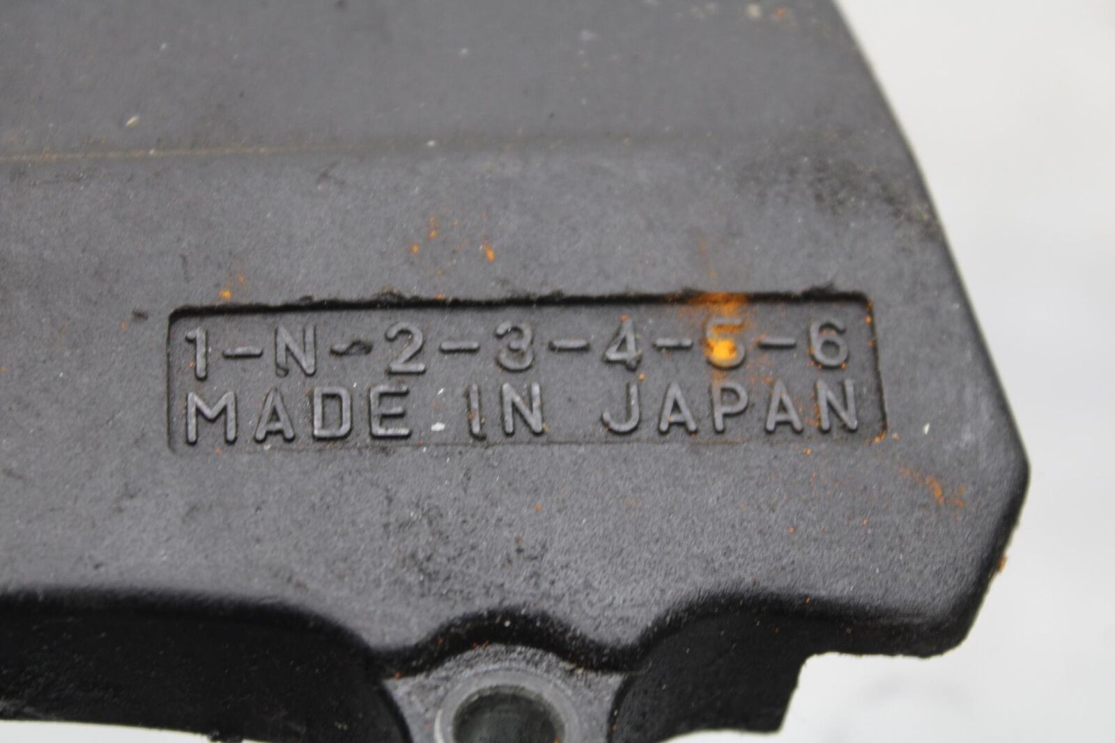 2007 Yamaha YZF R6S ENGINE SPROCKET COVER 5SL-15418-00-00 BB594