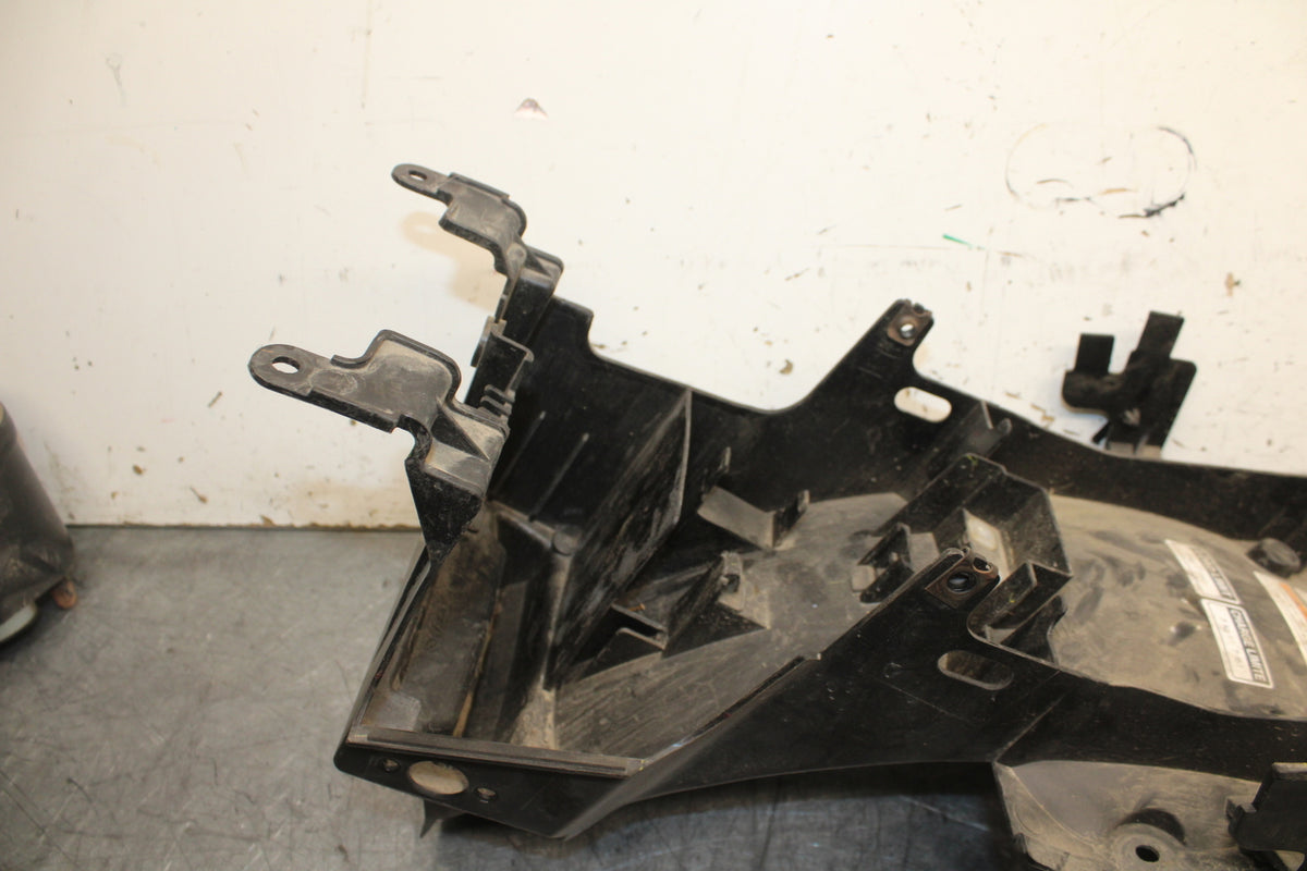 09-15 YAMAHA FZ6R REAR UNDERTAIL BATTERY TRAY PLASTIC 20S-21611-00-00  BB719
