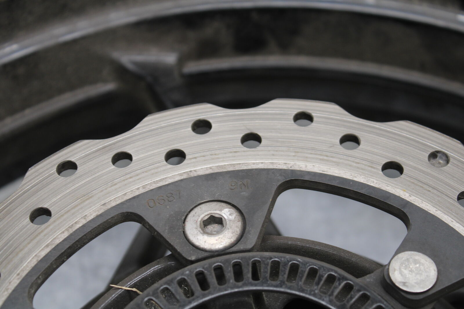 19-22 KAWASAKI Z400 REAR WHEEL BACK RIM BB738