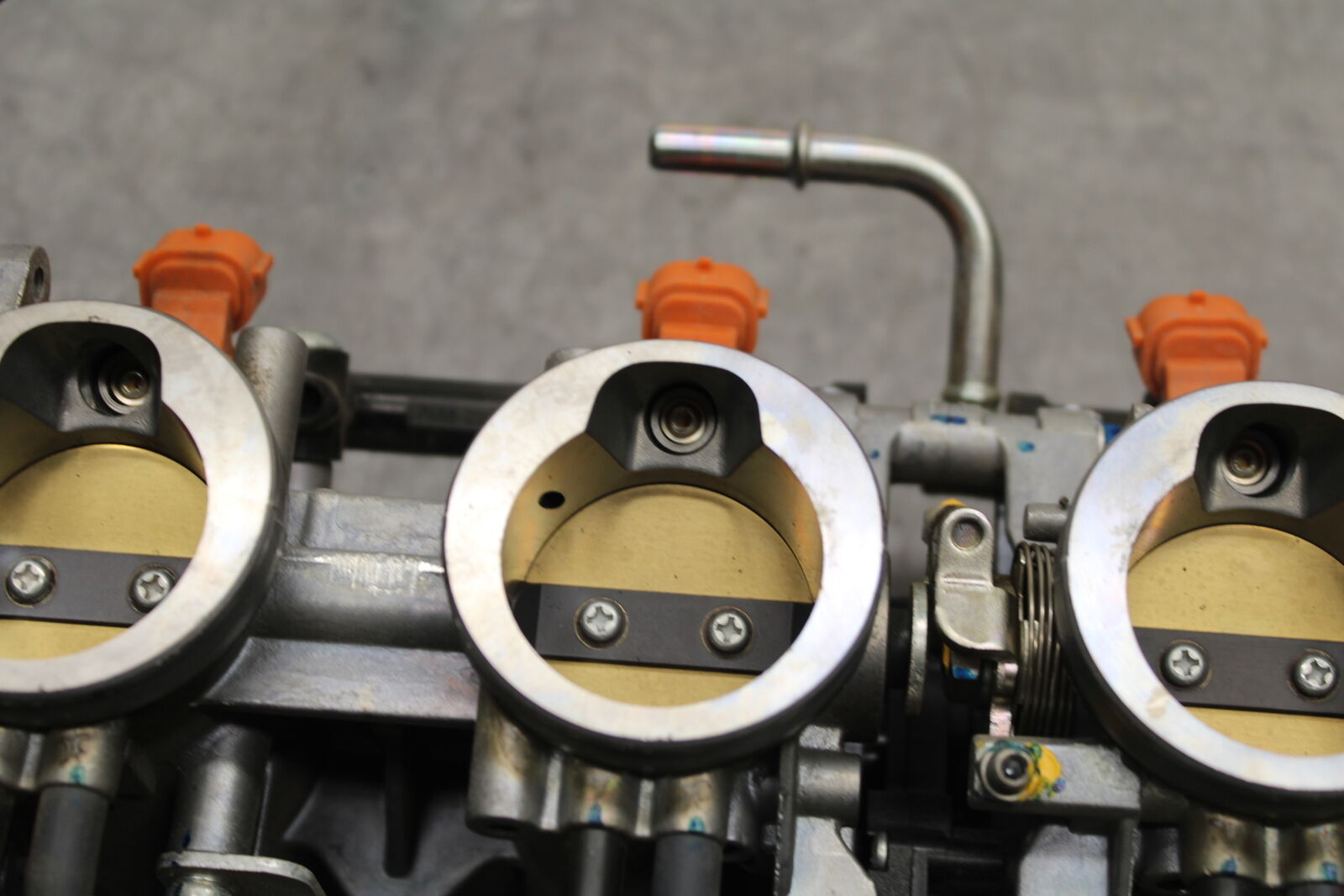 13-18 KAWASAKI NINJA ZX6R MAIN FUEL INJECTORS / THROTTLE BODIES BB118