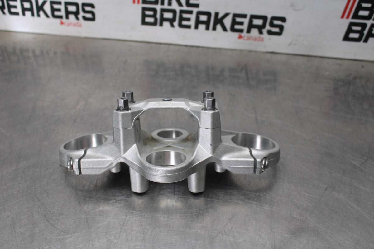 20-23 BMW F900R FORKS UPPER TRIPLE TREE CLAMP BB923