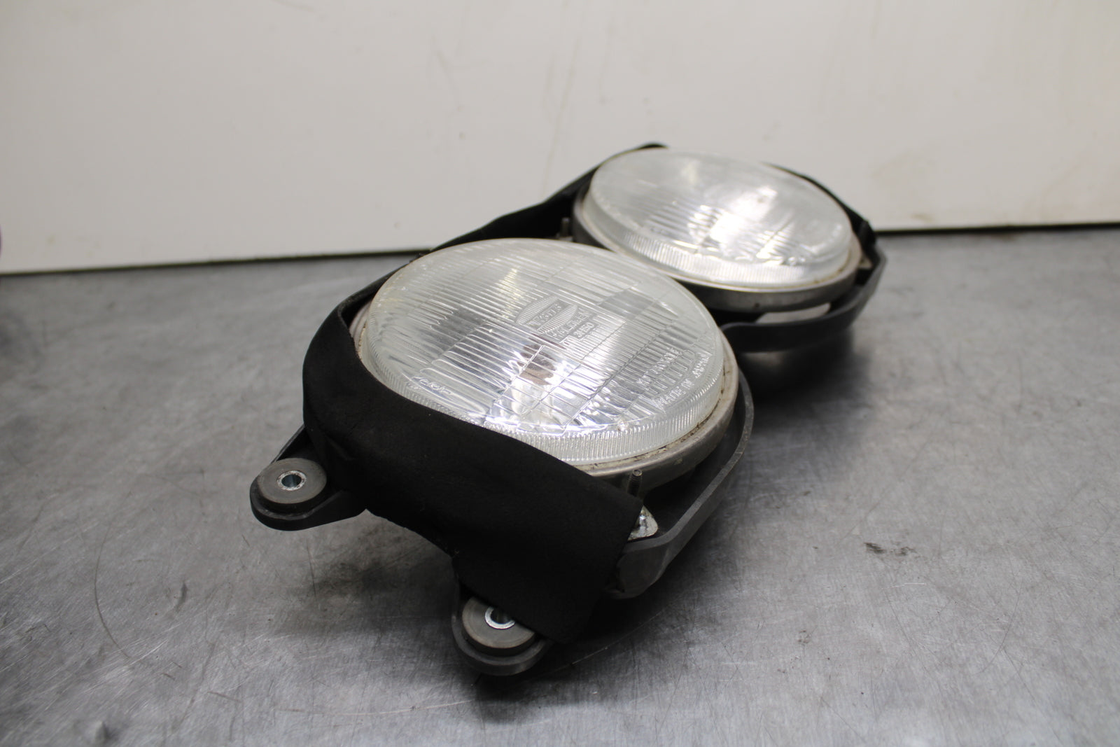93-94 KAWASAKI NINJA ZX7R FRONT HEADLIGHT HEAD LIGHT LAMP BB122