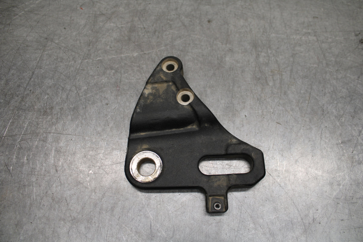 22-24 INDIAN CHIEF BOBBER DARK HORSE REAR BRAKE CALIPER HANGER MOUNTING  BB717