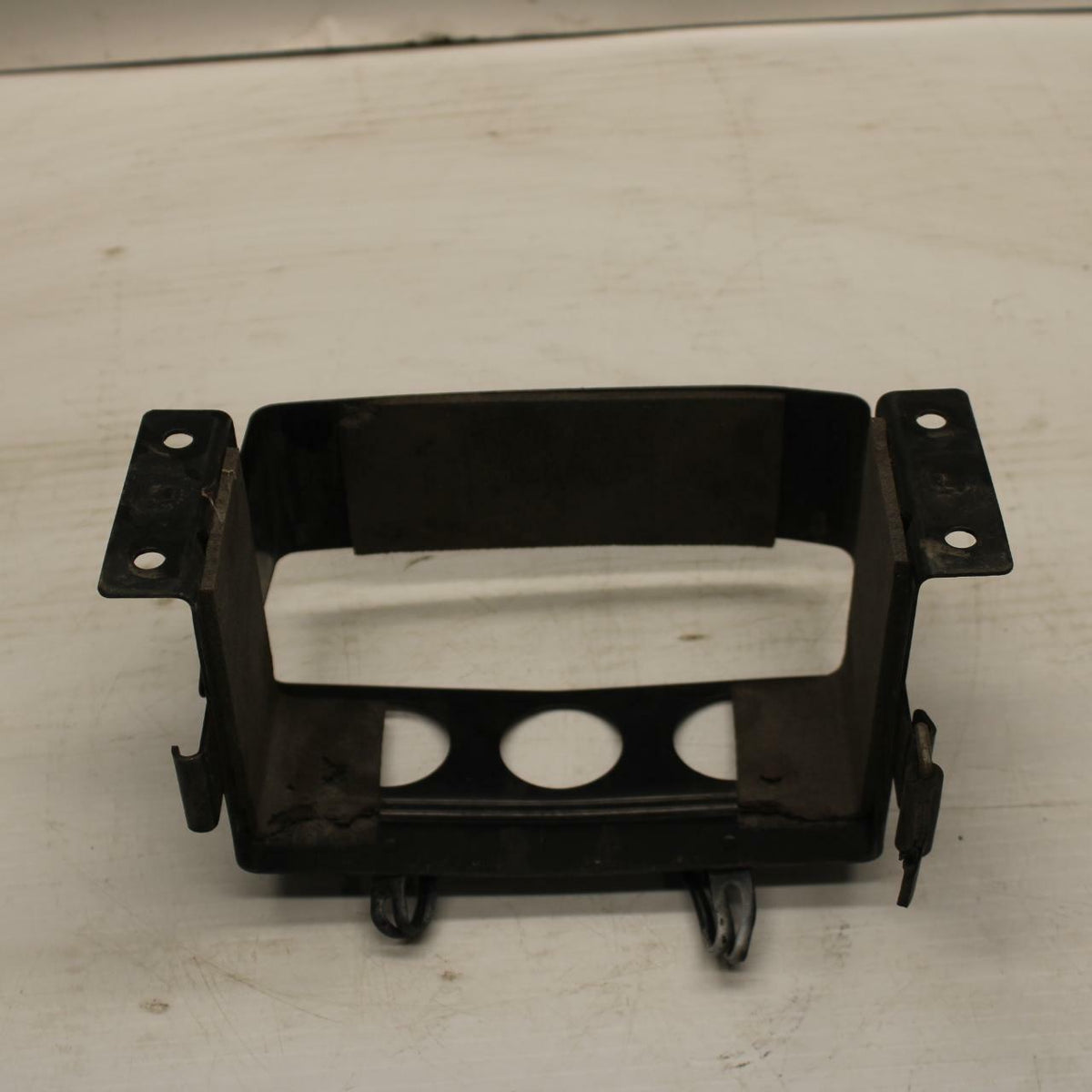 93-96 SUZUKI GSXR750W REAR BACK TAIL UNDERTAIL BATTERY TRAY BOX BB266