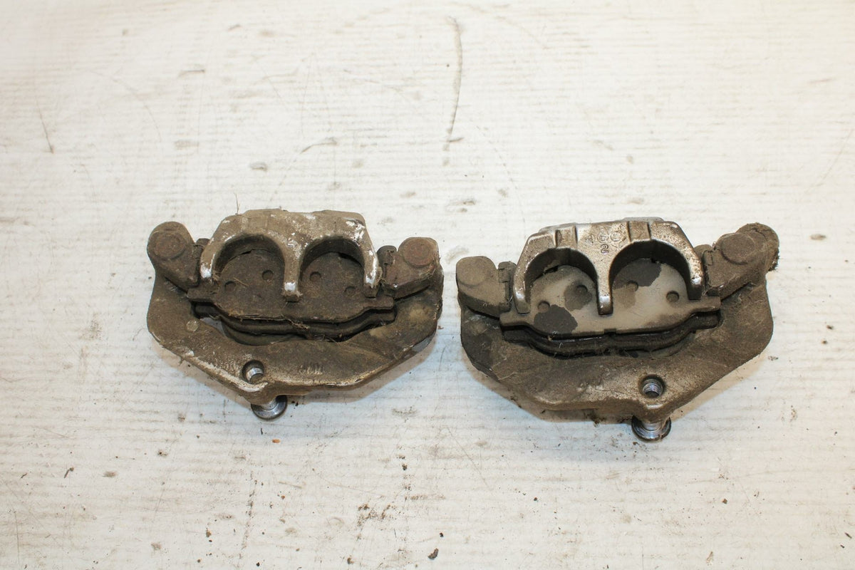 07-08 YAMAHA V STAR 1300 RIGHT LEFT FRONT BRAKE CALIPER SET PAIR CALIPERS BB303